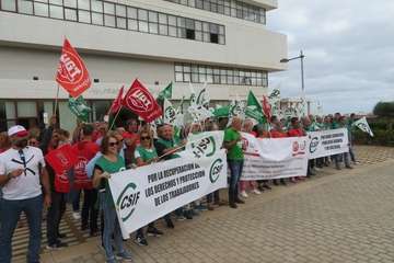 Protesta de los trabajadores del Ayuntamiento de Telde/TA.